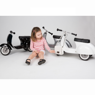 Amboss Toys-Primo Special Ride-On Push Scooter on Design Life Kids
