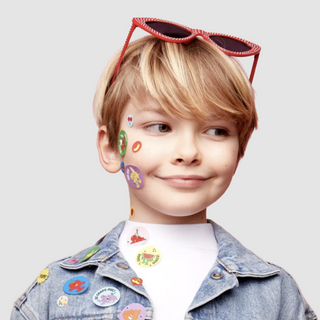 Kids sunglasses and accessories on DLK