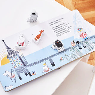 Moominvalley Friends at the Seaside Book Set