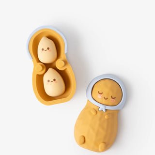 Smoko Peanut Familia Blind Box at Design Life Kids