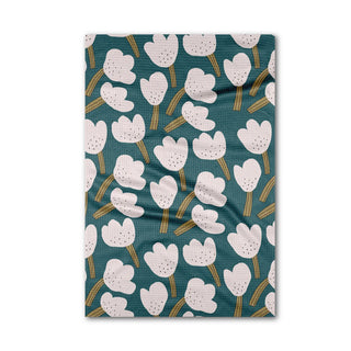 Geometry Tulips Towel at Design Life Kids