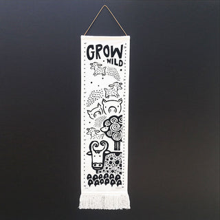 WEE GALLERY-Farm Growth Chart on Design Life Kids