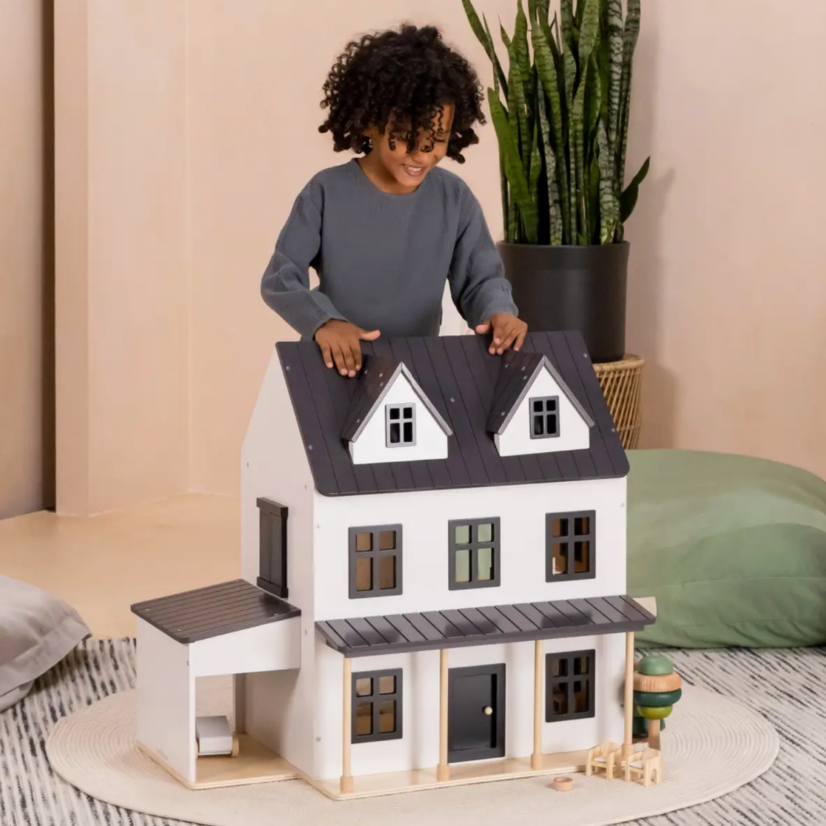 Kids online wooden dollhouse