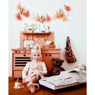 Midmini-Zoe Wooden Play Kitchen on Design Life Kids