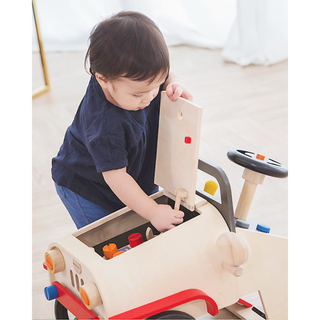 Plan Toys-Motor Mechanic on Design Life Kids